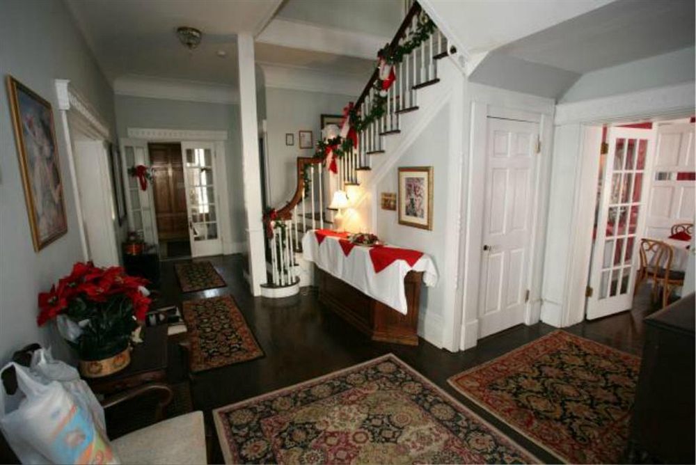 Six Acres Bed And Breakfast Синсинати Екстериор снимка